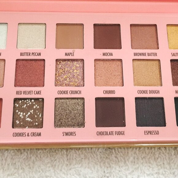 New! Candie's Beauty Parlor Ice Cream Eyeshadow 18 Wells Palette Cosmetics - Picture 3 of 5